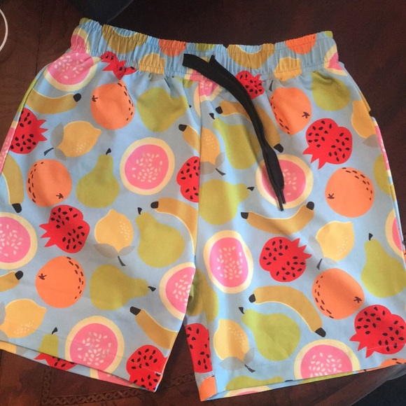 Sold fb Fruit salad boys 10/11 trunks - Picture 1 of 3